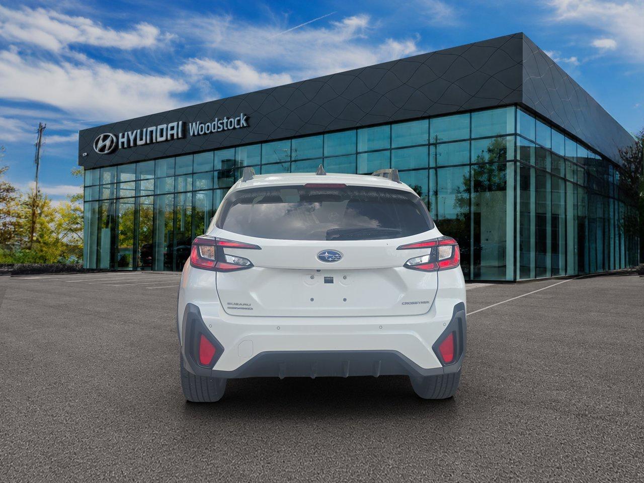 2024 Subaru Crosstrek Limited CVT Photo4