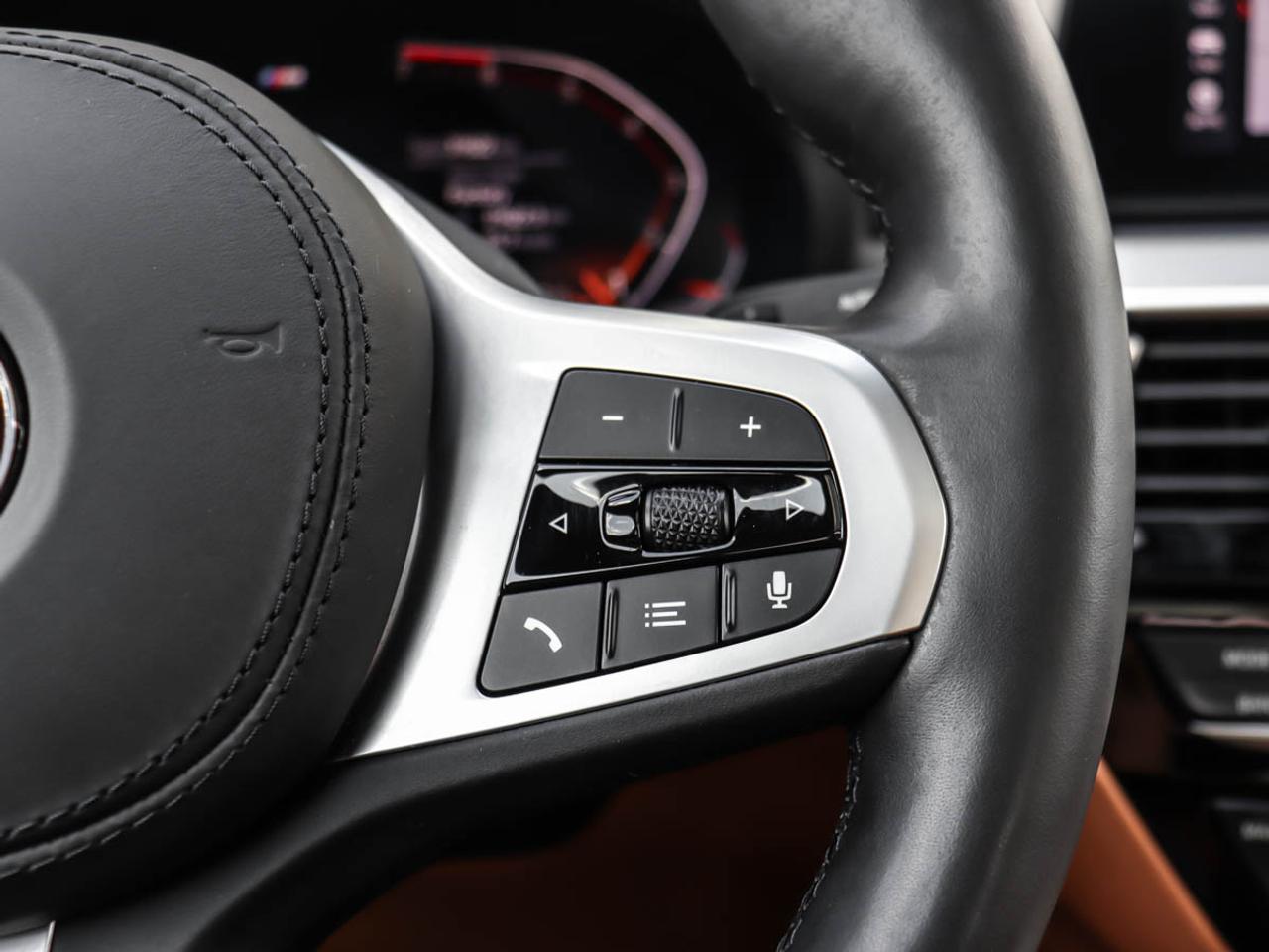 2020 BMW 5 Series 530i xDrive Sedan Photo