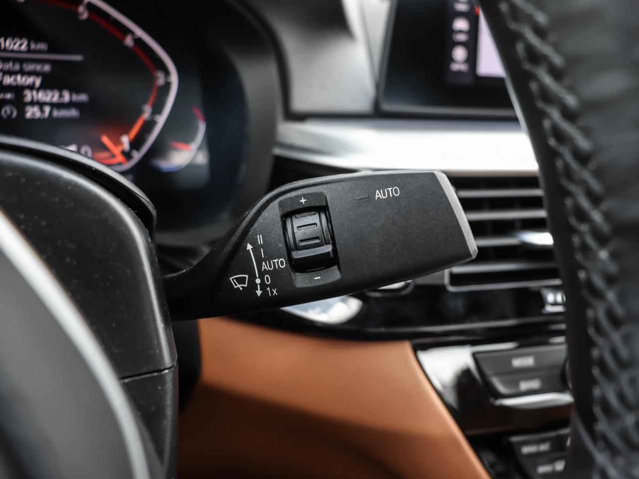 2020 BMW 5 Series 530i xDrive Sedan Photo