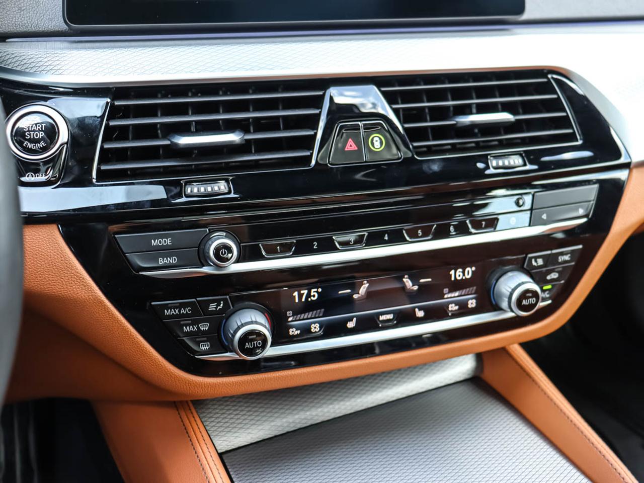 2020 BMW 5 Series 530i xDrive Sedan Photo