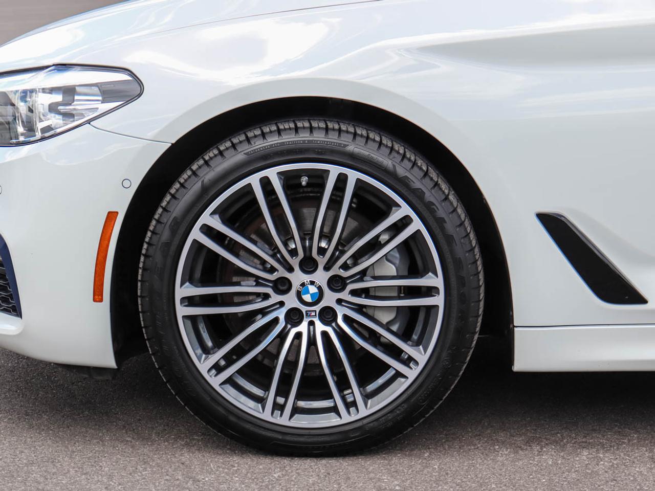 2020 BMW 5 Series 530i xDrive Sedan Photo