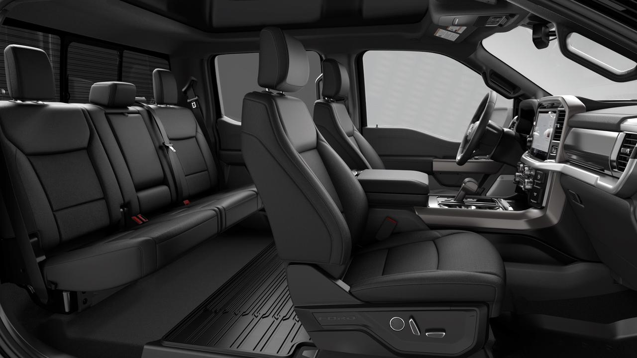 2026 Ford F-150 Lariat 4WD SuperCrew 5.5' Box Hybrid Photo4