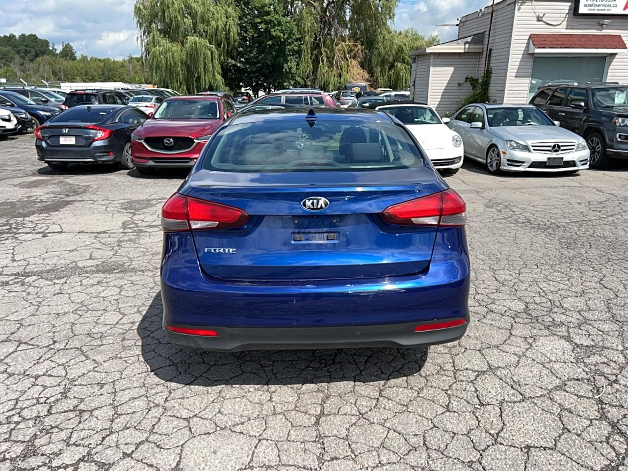2018 Kia Forte LX Photo4