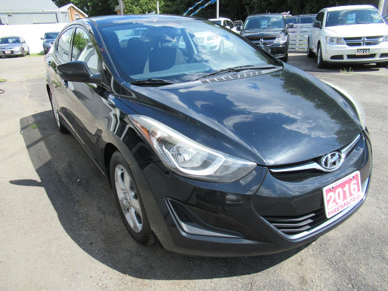 2016 Hyundai Elantra GL Photo1