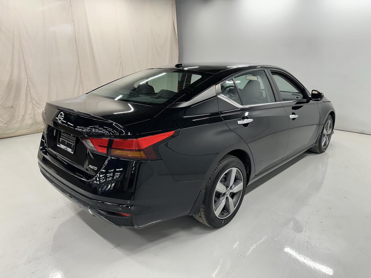 2021 Nissan Altima 2.5 SE Photo7
