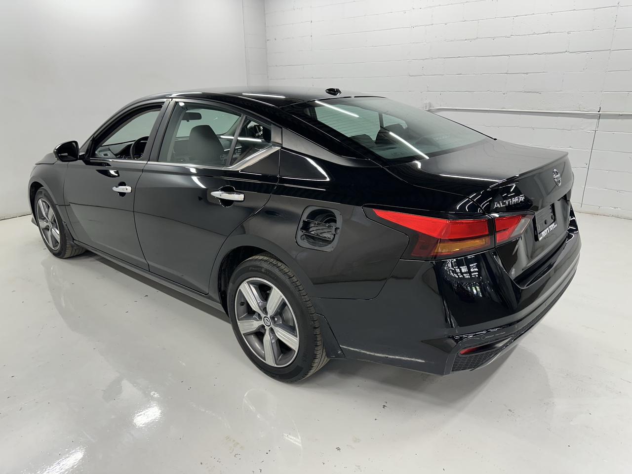 2021 Nissan Altima 2.5 SE Photo23
