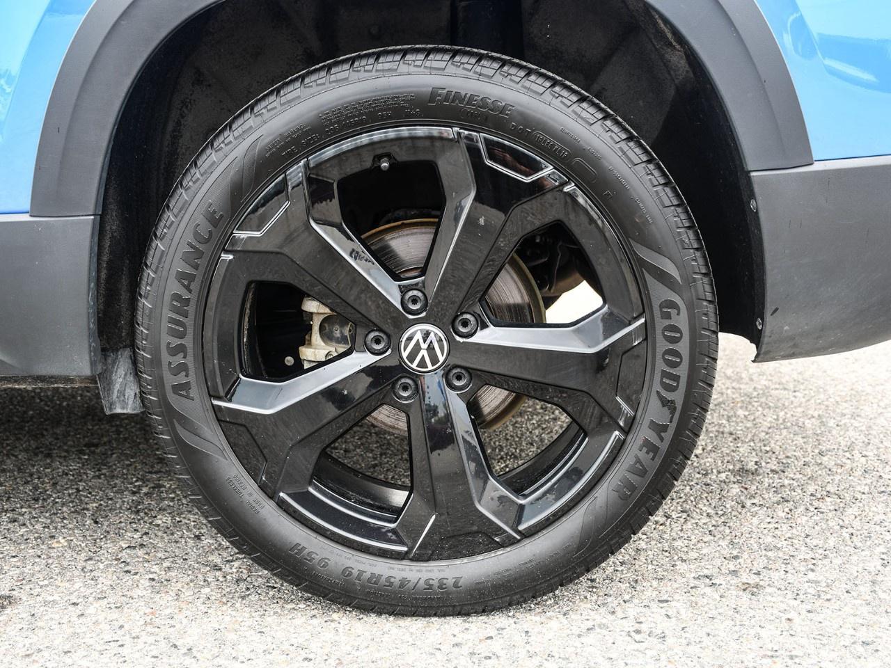 2026 Volkswagen Taos Comfortline Black Edition 4MOTION Photo