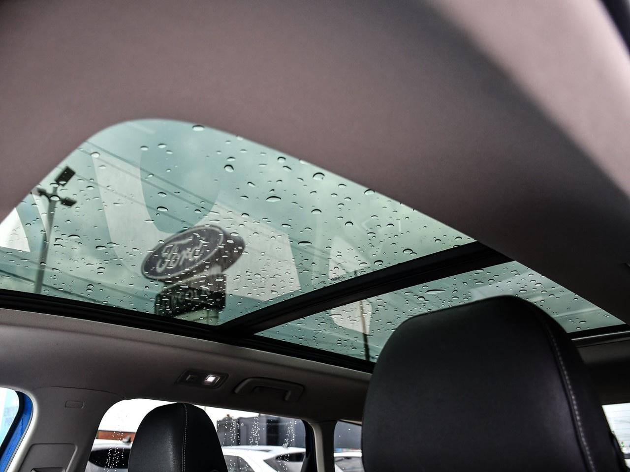 2026 Volkswagen Taos Comfortline Black Edition 4MOTION Photo