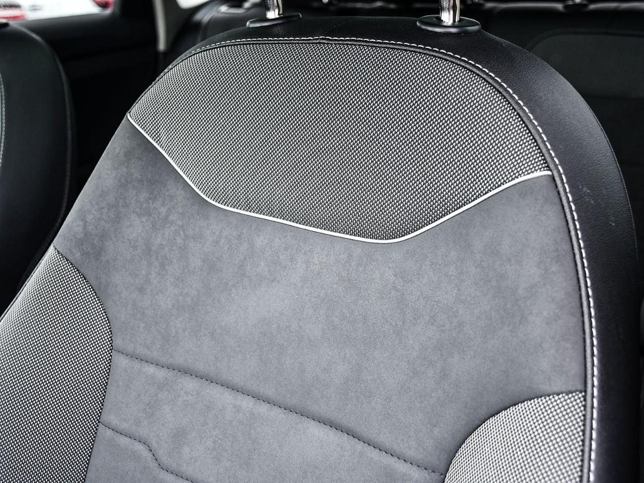 2026 Volkswagen Taos Comfortline Black Edition 4MOTION Photo