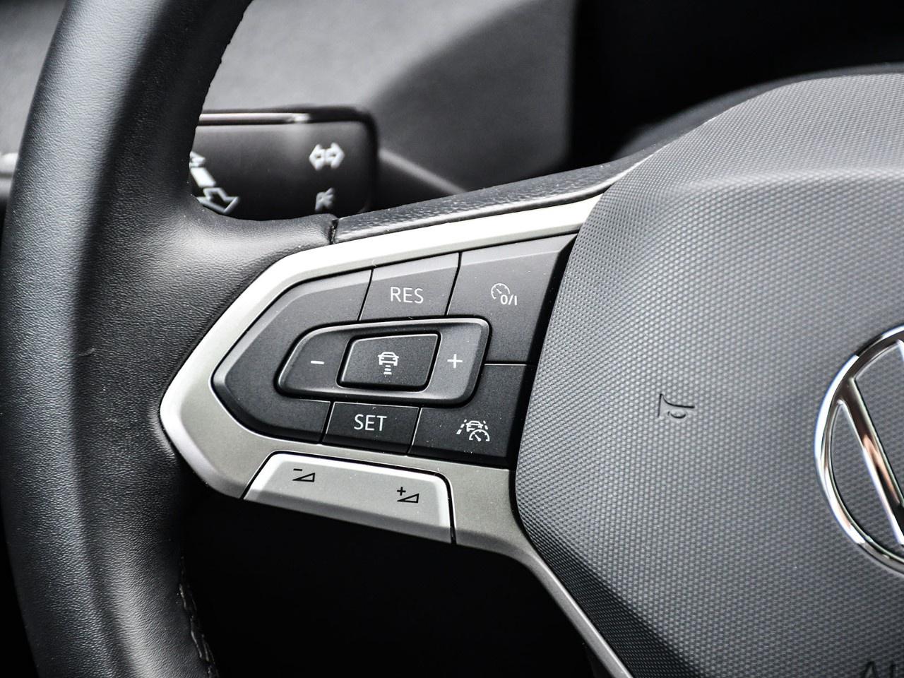 2026 Volkswagen Taos Comfortline Black Edition 4MOTION Photo