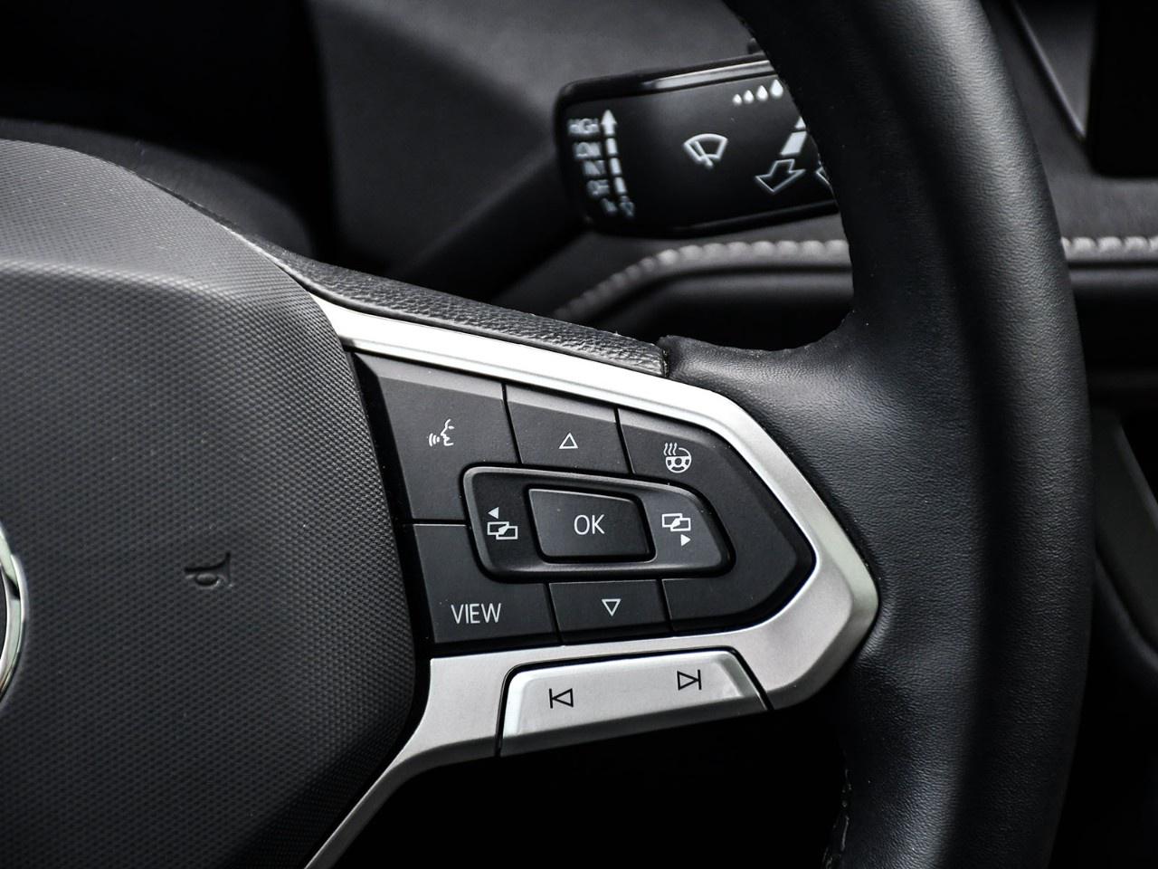 2026 Volkswagen Taos Comfortline Black Edition 4MOTION Photo