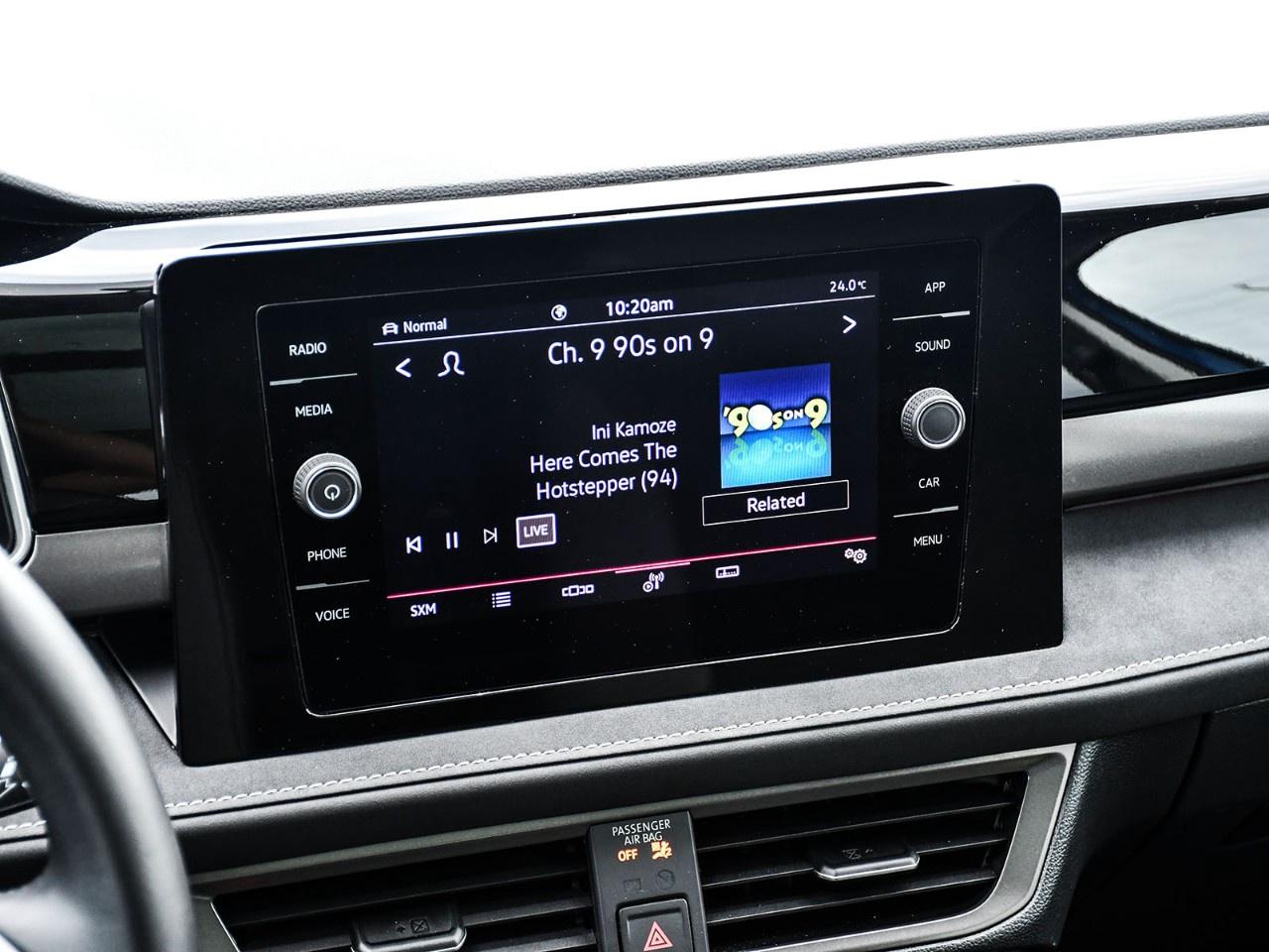 2026 Volkswagen Taos Comfortline Black Edition 4MOTION Photo