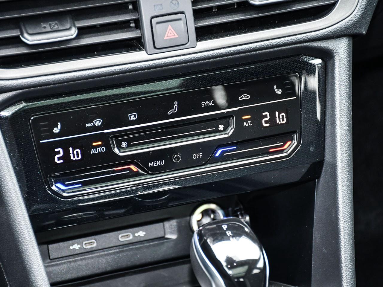 2026 Volkswagen Taos Comfortline Black Edition 4MOTION Photo