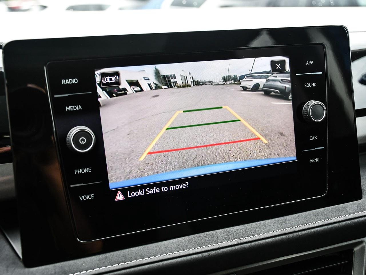 2026 Volkswagen Taos Comfortline Black Edition 4MOTION Photo