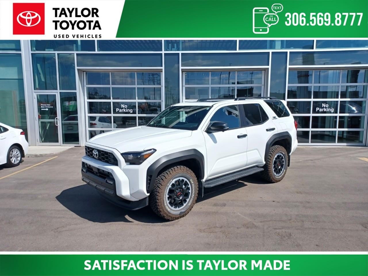 4WD, Black Artificial Leather.<br /><br /><br />Recent Arrival! 2.4L 4-Cylinder 8-Speed Automatic 4WD