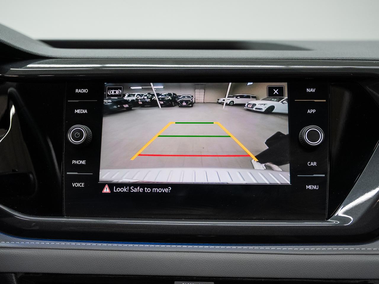 2022 Volkswagen Taos HIGHLINE AWD | Nav | Leather | Panoroof | CarPlay Photo