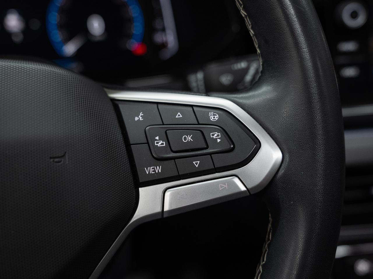 2022 Volkswagen Taos HIGHLINE AWD | Nav | Leather | Panoroof | CarPlay Photo