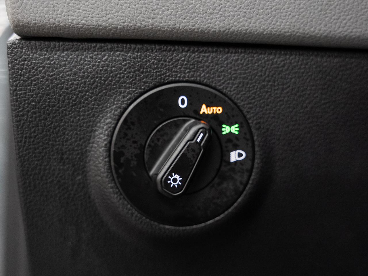 2022 Volkswagen Taos HIGHLINE AWD | Nav | Leather | Panoroof | CarPlay