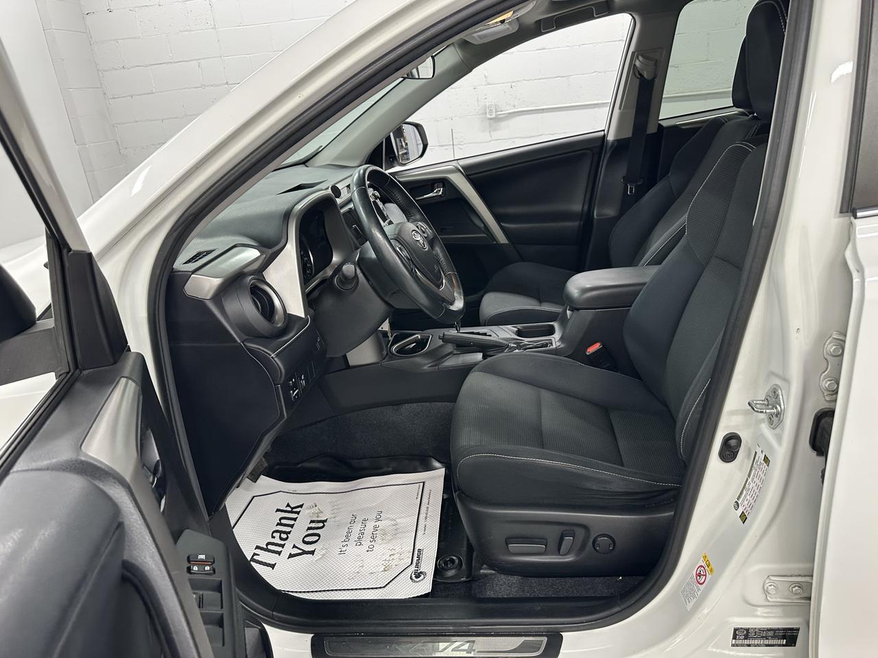 2016 Toyota RAV4 FWD 4dr XLE Photo19