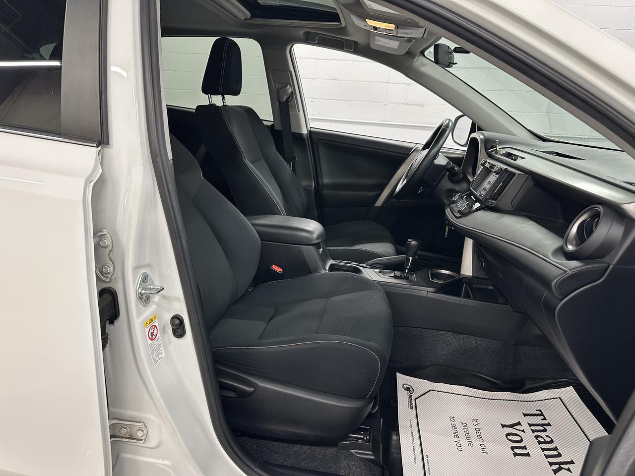 2016 Toyota RAV4 FWD 4dr XLE Photo29