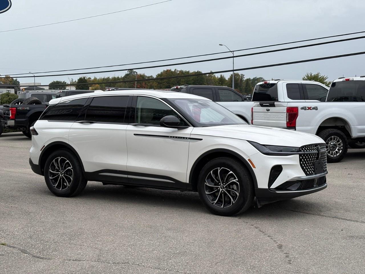 2025 Lincoln Nautilus Premiere AWD Photo
