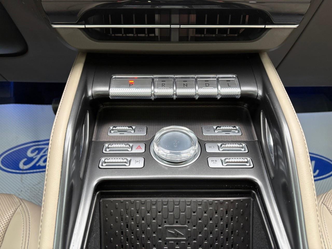 2025 Lincoln Nautilus Premiere AWD Photo