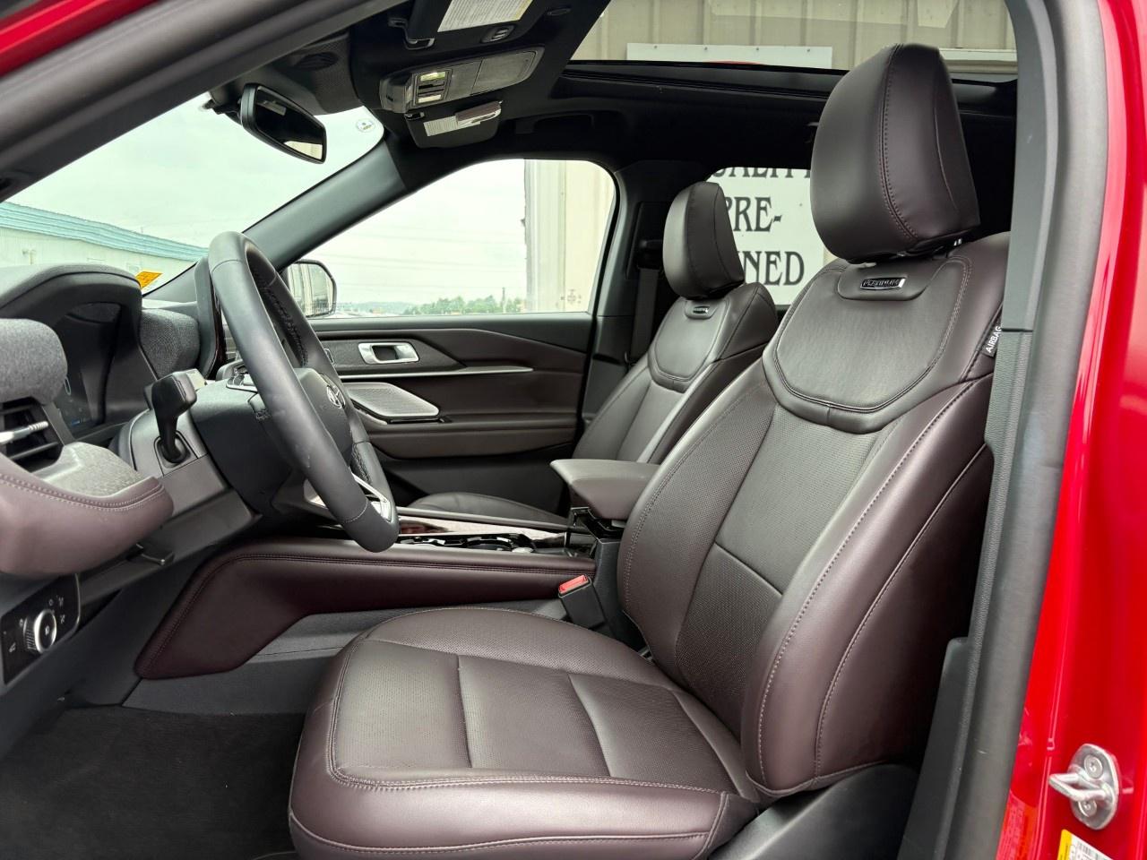 2026 Ford Explorer Platinum 4WD Photo