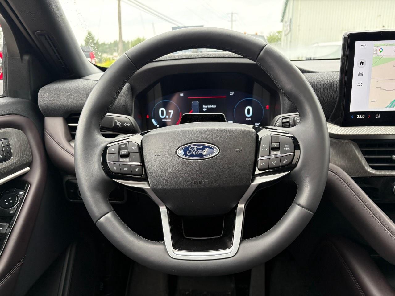 2026 Ford Explorer Platinum 4WD Photo
