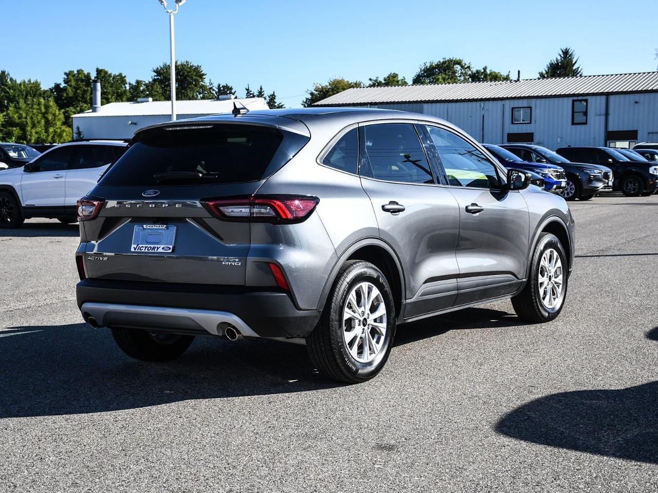2025 Ford Escape Active AWD Photo3