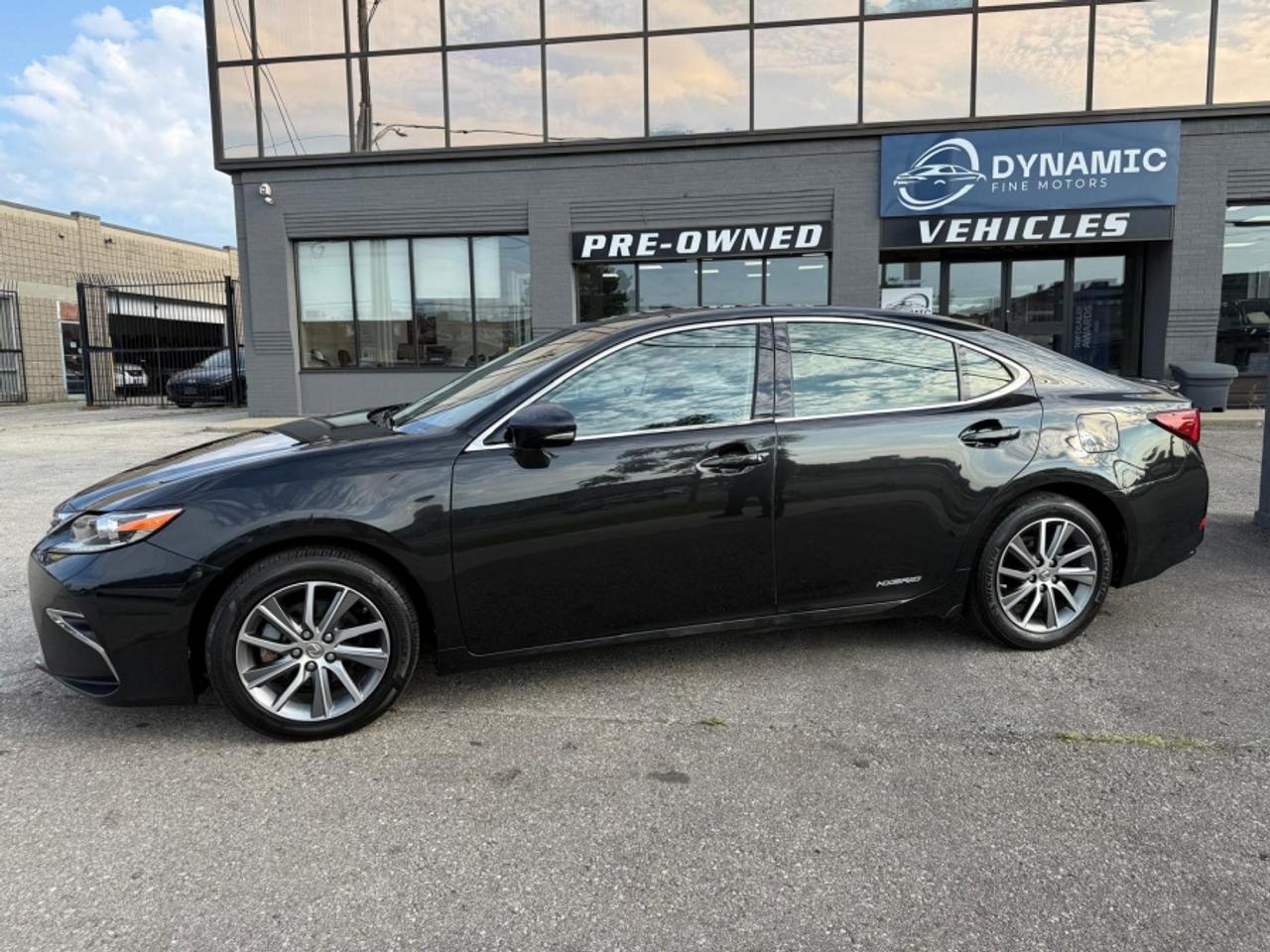 2016 Lexus ES 300 h TOURING PCKG /NAVI /REAR CAM/ SUNROOF /LEATHER - Photo #10