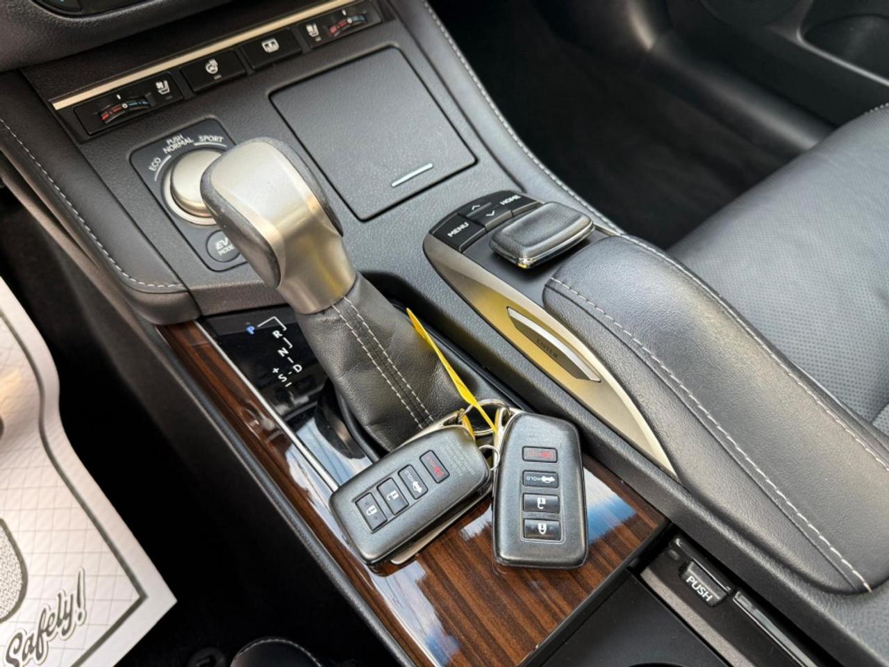 2016 Lexus ES 300 h TOURING PCKG /NAVI /REAR CAM/ SUNROOF /LEATHER - Photo #20