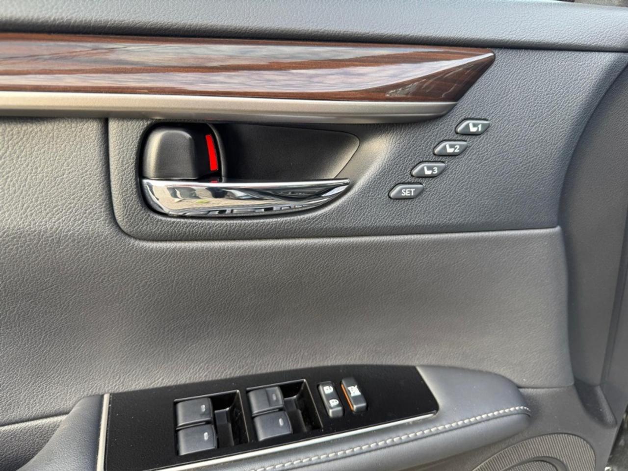 2016 Lexus ES 300 h TOURING PCKG /NAVI /REAR CAM/ SUNROOF /LEATHER - Photo #22