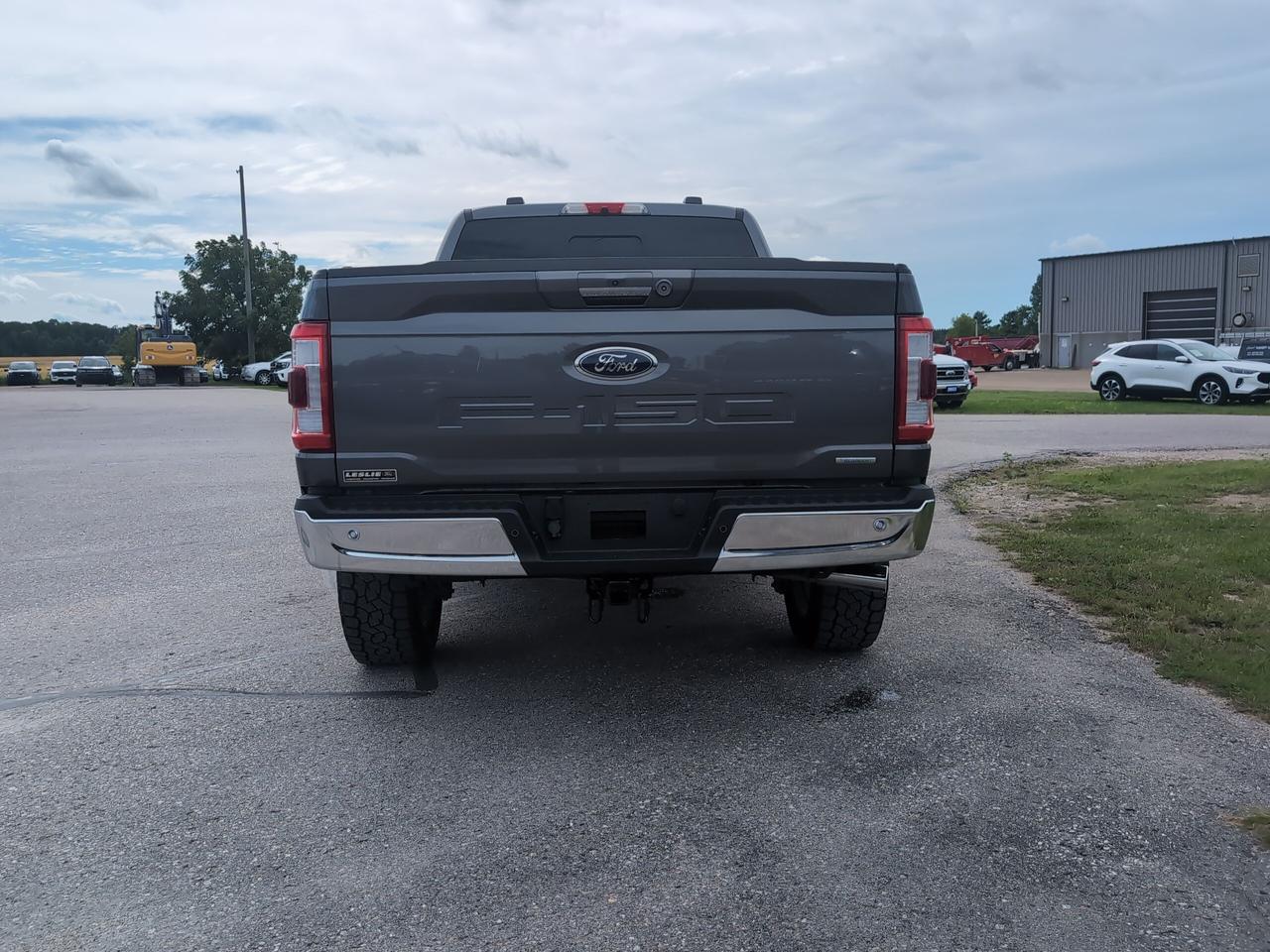 2022 Ford F-150 Lariat 4WD SuperCrew 6.5' Box Photo4