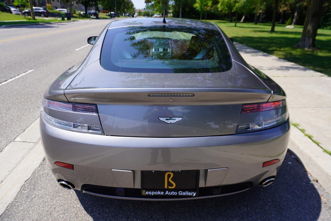 2007 Aston Martin Vantage 6 SPEED MANUAL /  STUNNING COMBO / DRIVERS CAR / V8 VANTAGE Photo