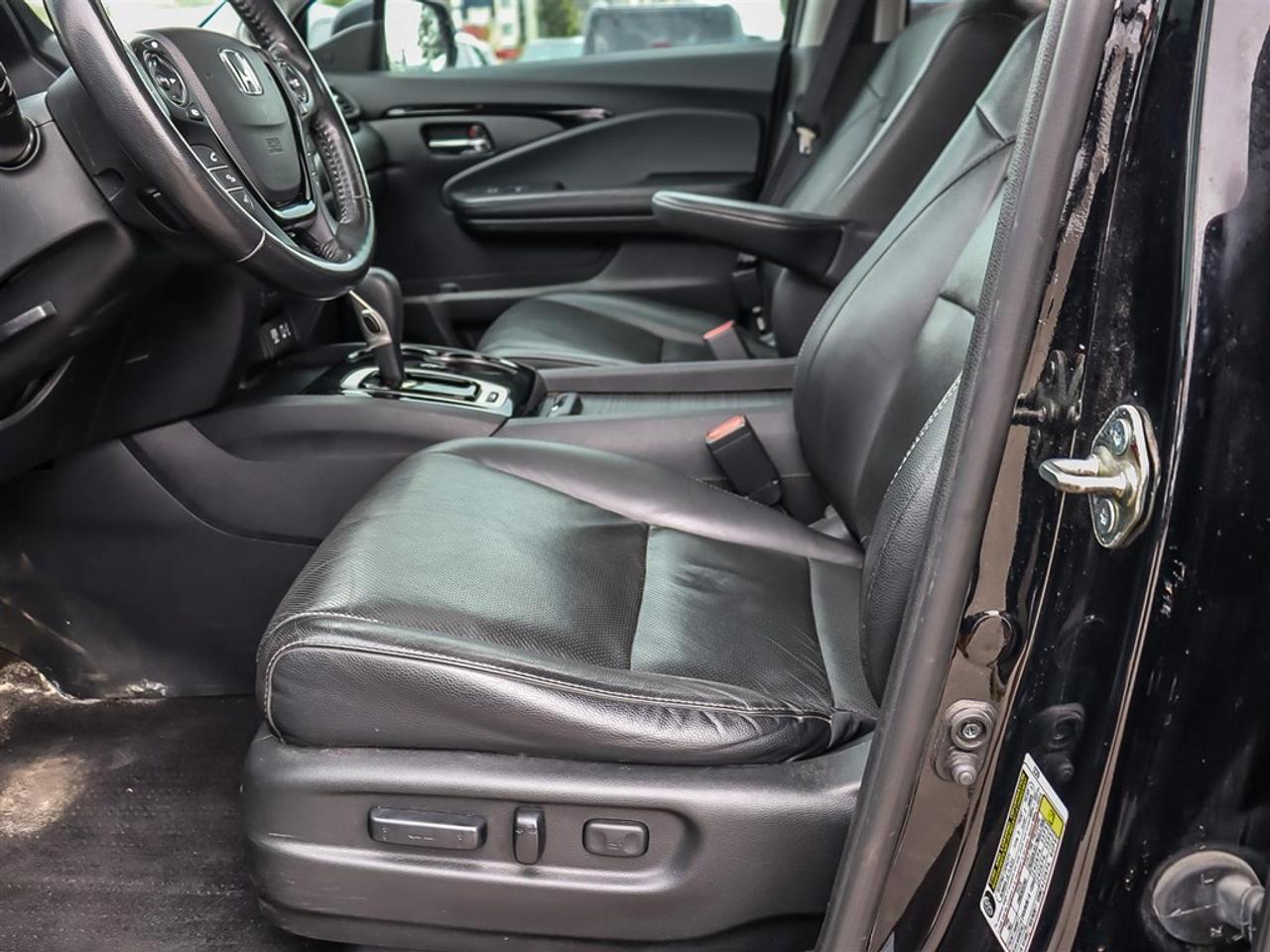 2017 Honda Ridgeline 4WD Crew Cab Touring Photo