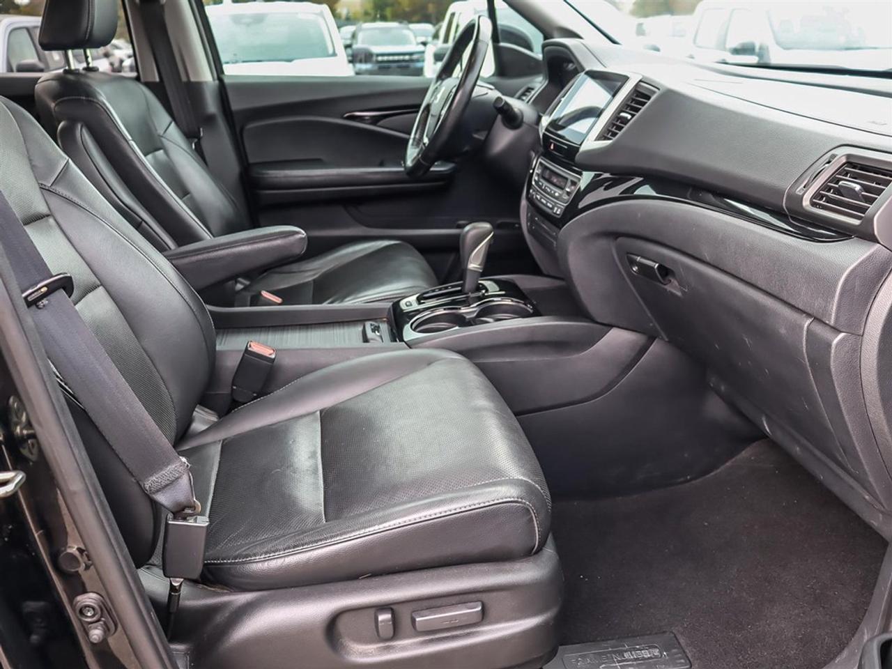 2017 Honda Ridgeline 4WD Crew Cab Touring Photo