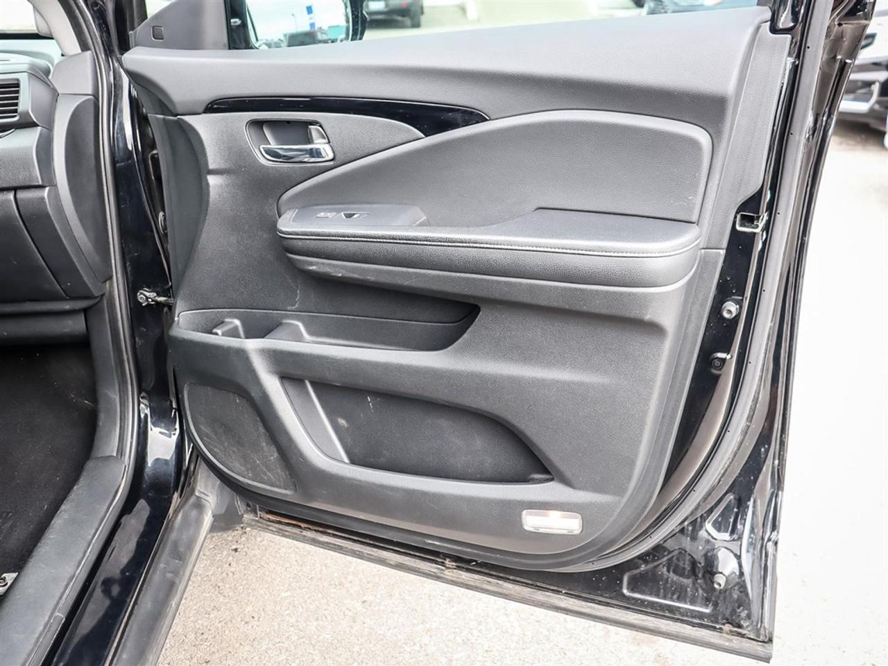 2017 Honda Ridgeline 4WD Crew Cab Touring Photo