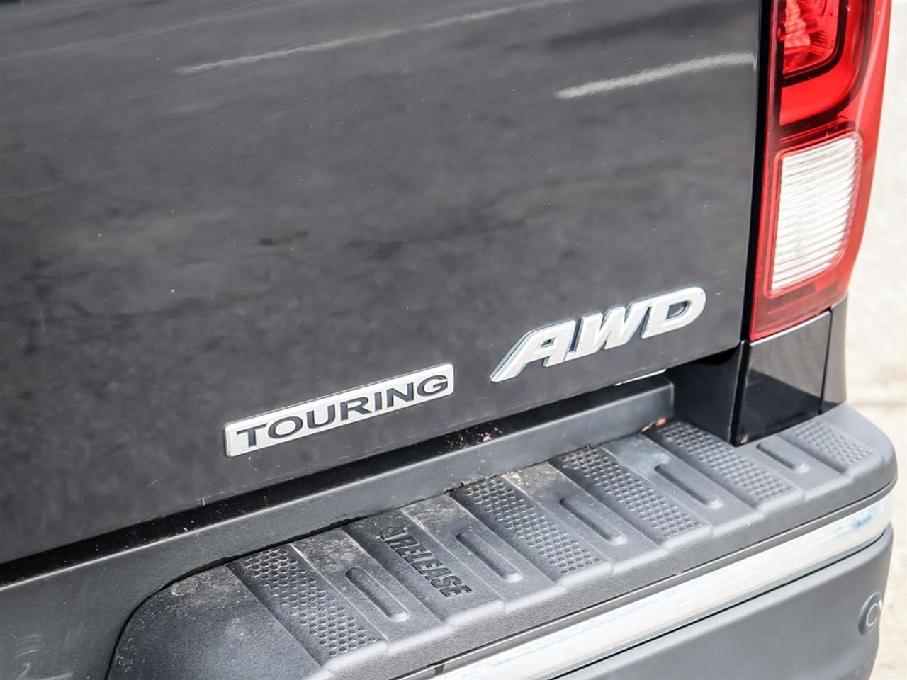 2017 Honda Ridgeline 4WD Crew Cab Touring Photo