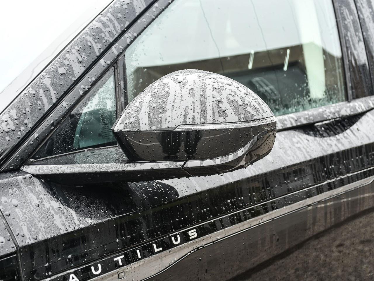 2026 Lincoln Nautilus Reserve AWD Photo