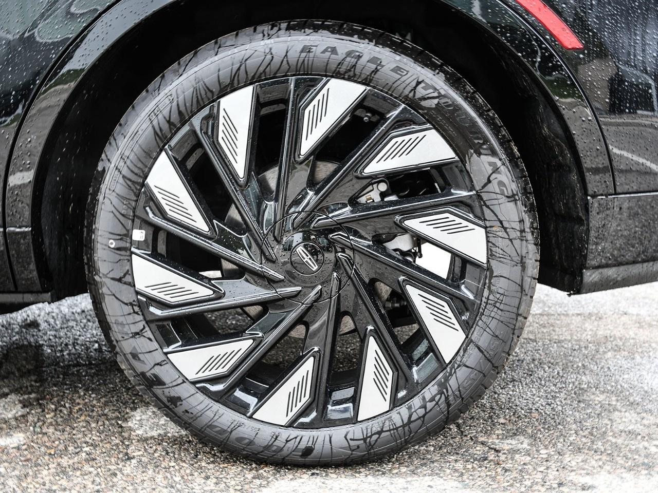 2026 Lincoln Nautilus Reserve AWD Photo