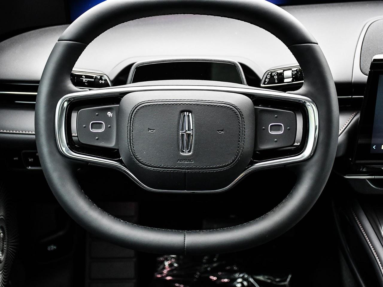 2026 Lincoln Nautilus Reserve AWD Photo
