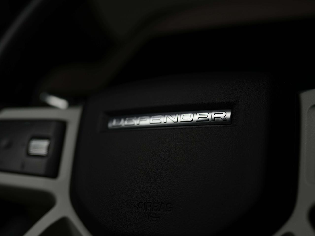 2020 Land Rover Defender SE | MERIDIAN | 22 IN Photo