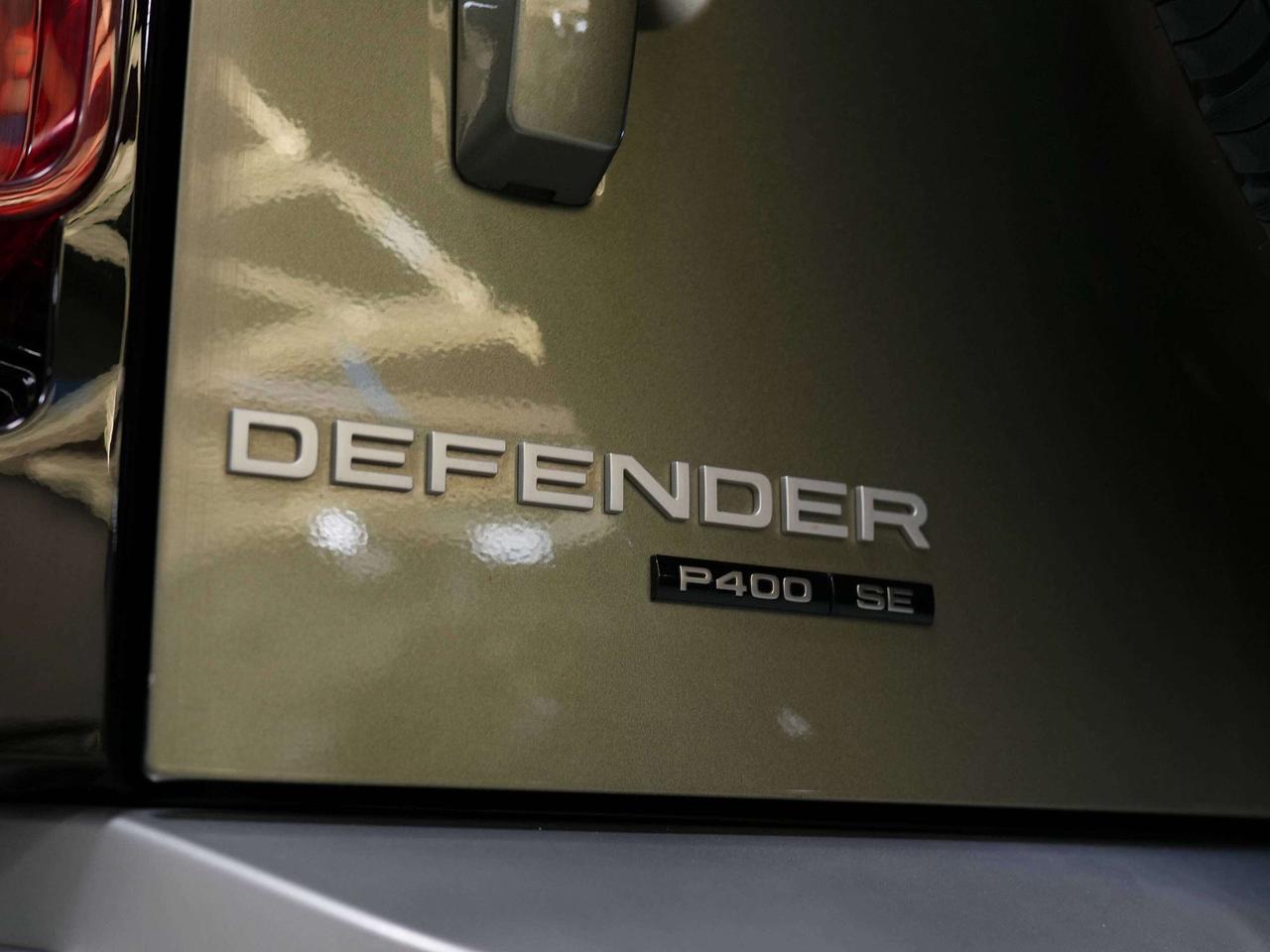 2020 Land Rover Defender SE | MERIDIAN | 22 IN Photo
