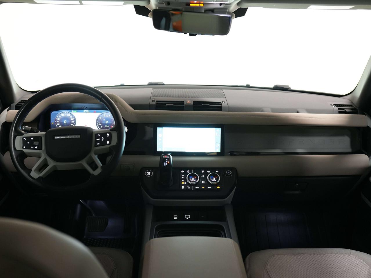 2020 Land Rover Defender SE | MERIDIAN | 22 IN Photo
