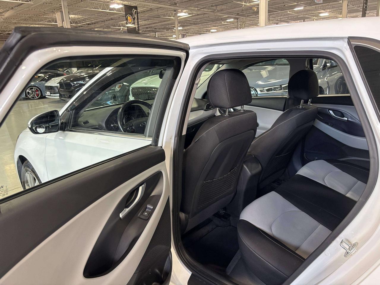 2018 Hyundai Elantra GT|HEATSEATS|HEATSTEER|APPLECARPLAY|ANDROIDAUTO|+ Photo