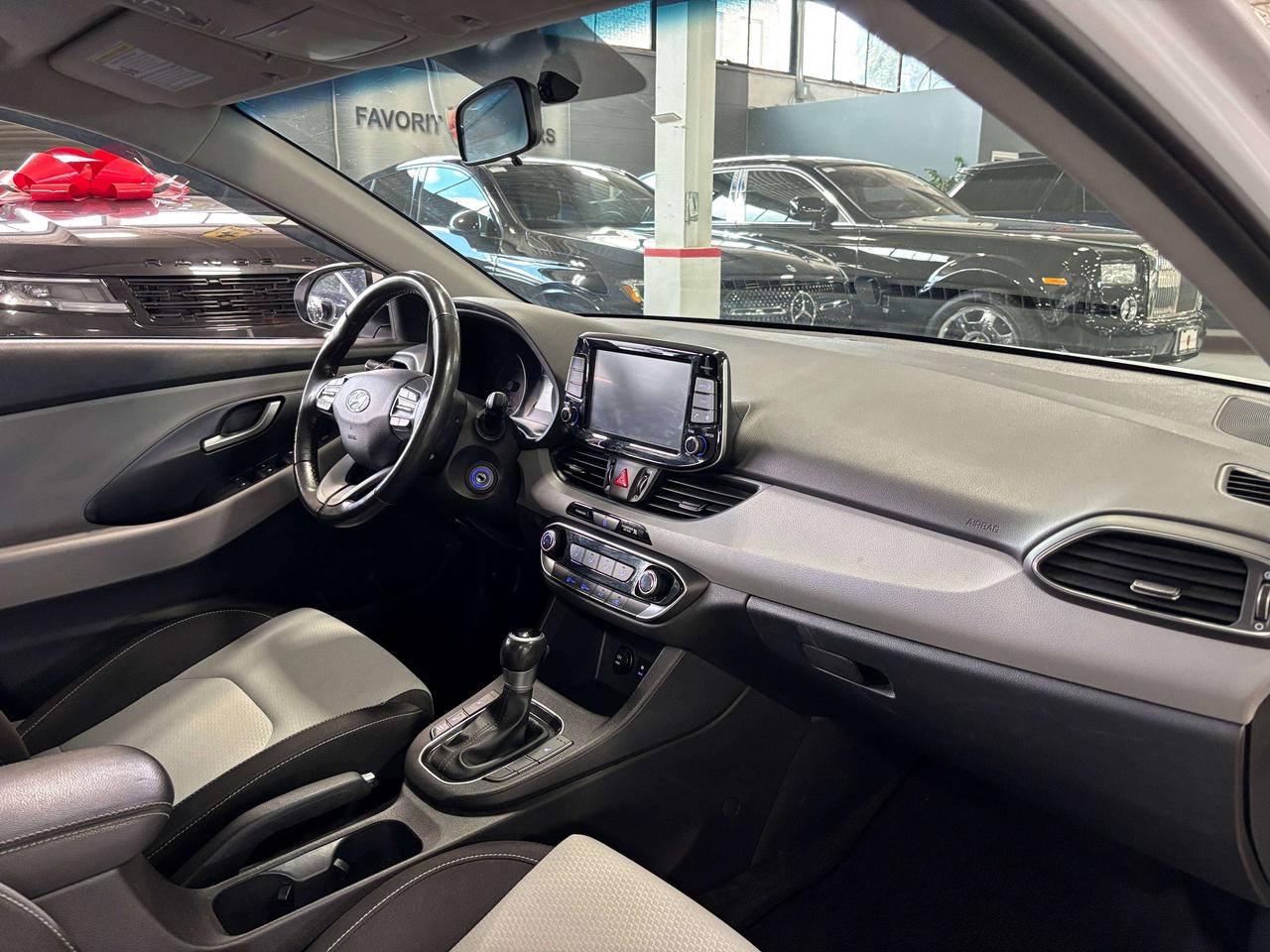 2018 Hyundai Elantra GT|HEATSEATS|HEATSTEER|APPLECARPLAY|ANDROIDAUTO|+ Photo
