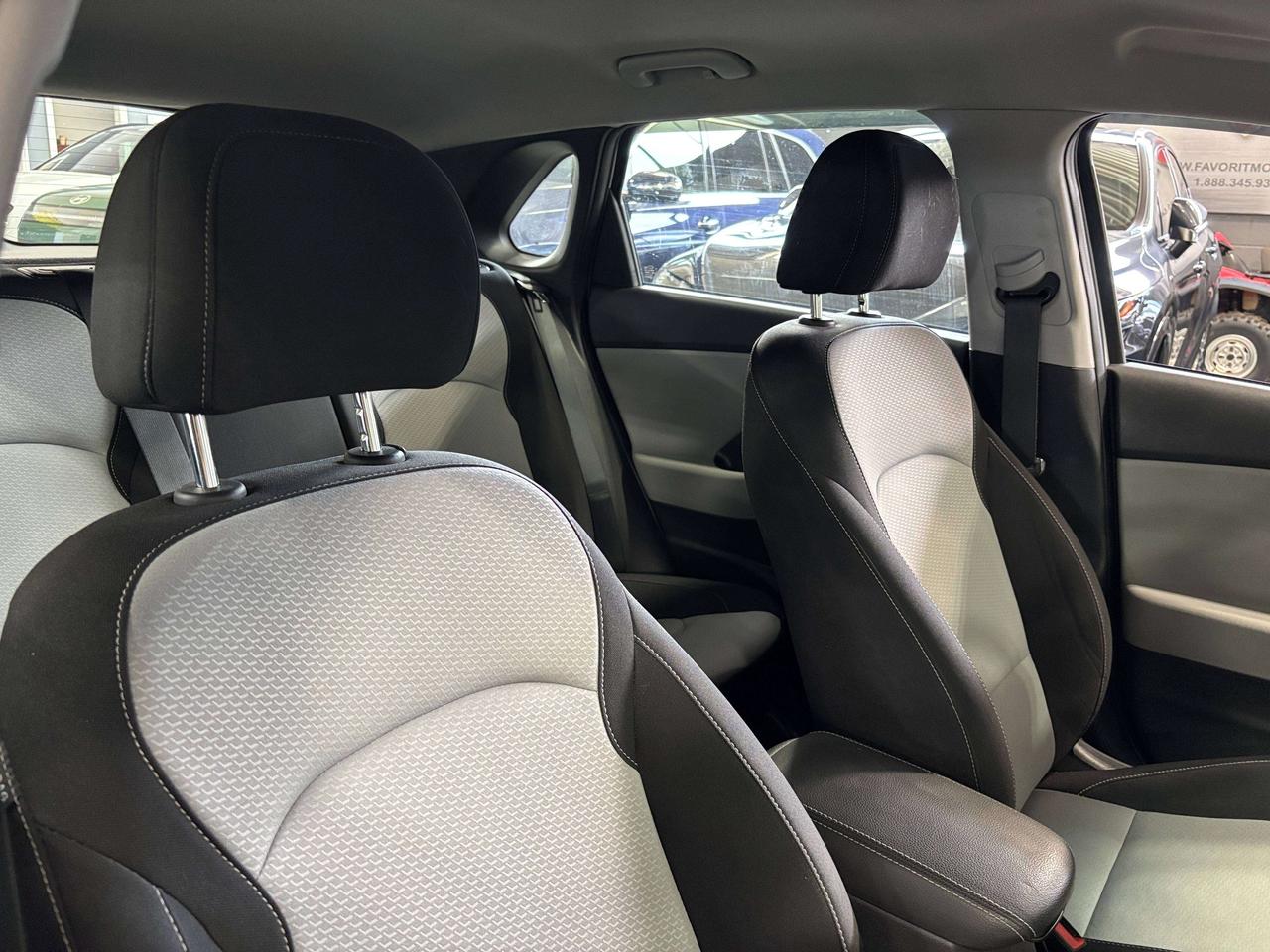 2018 Hyundai Elantra GT|HEATSEATS|HEATSTEER|APPLECARPLAY|ANDROIDAUTO|+ Photo