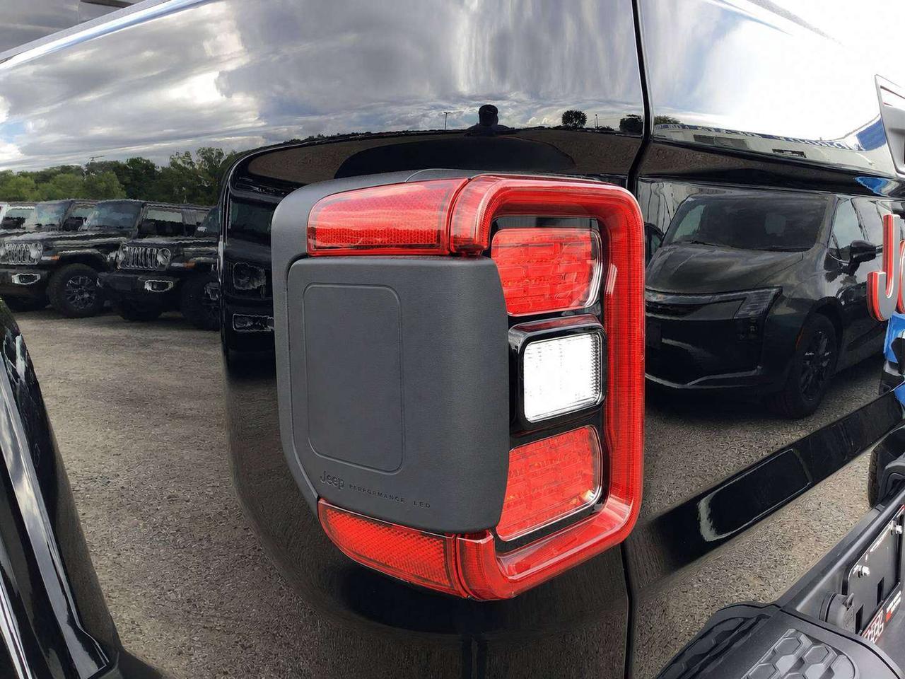 2022 Jeep Gladiator Rubicon | Heated Leather | 8.4 NAV | LED | 4X4 Photo