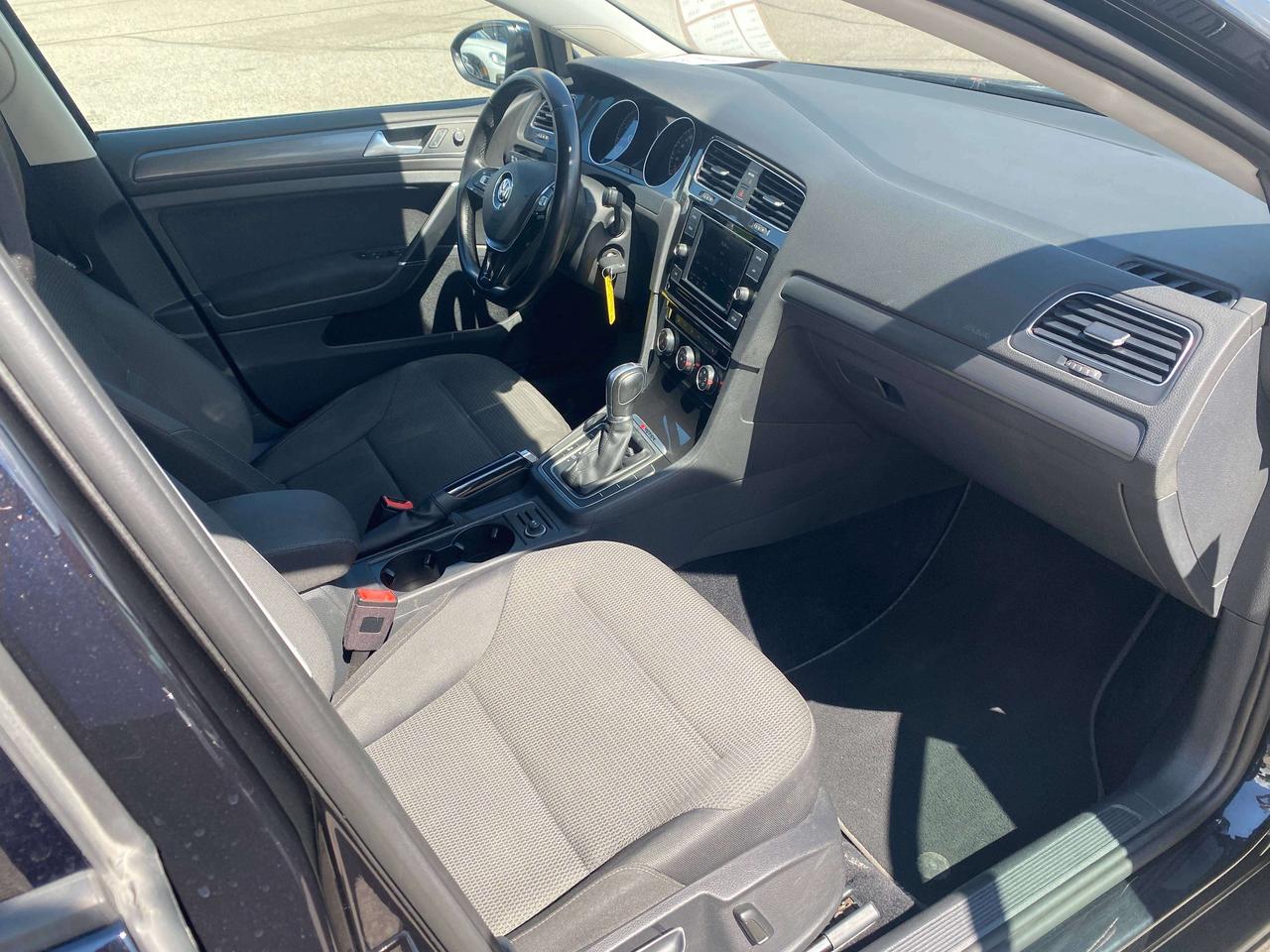 2018 Volkswagen Golf COMFORTLINE, HEATED SEATS, BACK UP CAM Photo