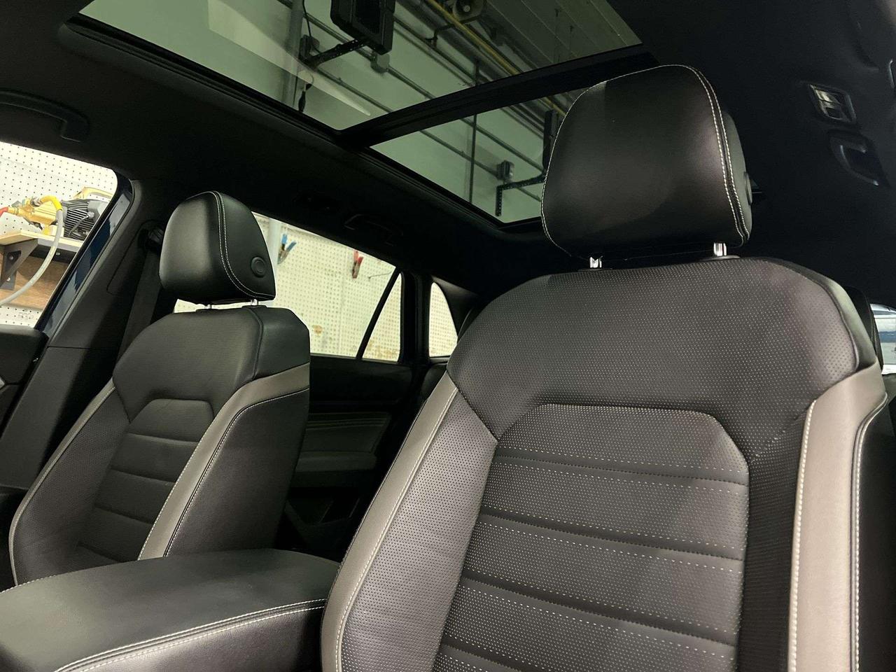 2021 Volkswagen Atlas EXECLINE R-LINE AWD | V6 | HTD LEATHER |PANO ROOF Photo